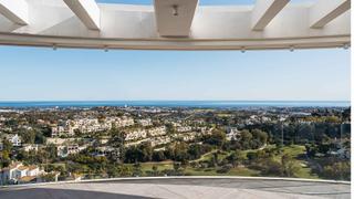 Ático en La Quinta. Ático en benahavís con vistas panorámicas al mar en venta