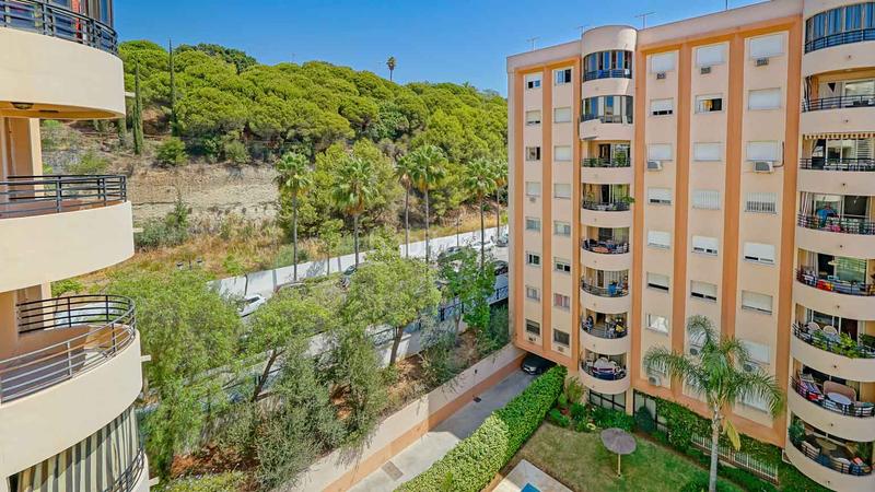 Foto 4d6428c6-605f-4450-bb8f-98a9343149ca. Piccolo appartamento con parcheggio piscina in Ricardo Soriano Marbella