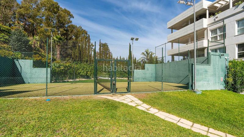 Foto 1b7c774e-4855-424f-bec7-42a483fd84f5. Ático  en urbanización la corniche con vistas al mar a la venta en Marbella