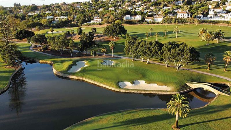 Foto 7efa1aeb-6bbe-48dd-b562-f2119a893f6b. Ático  en urbanización la corniche con vistas al mar a la venta en Marbella