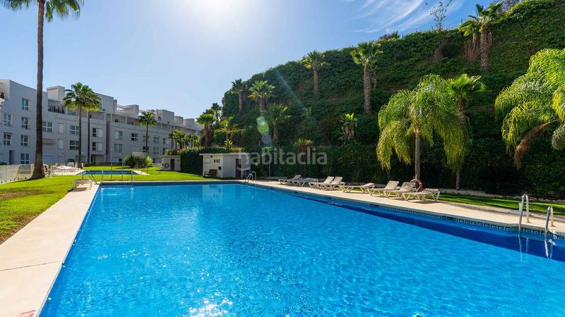 Foto fc3ec419-4bd4-441b-969d-9befb9bc22d8. Ático  en urbanización la corniche con vistas al mar a la venta en Marbella