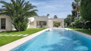 Casa a Marbesa. Villa en urbanización marbesa completamente renovada muy cerca d