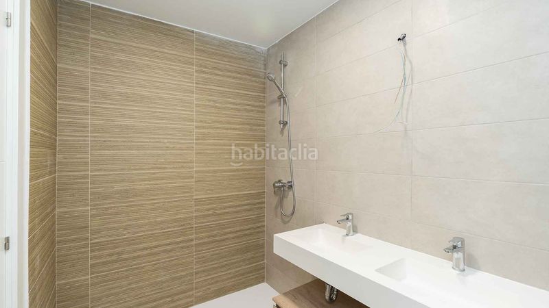 Foto 2a7cd85b-b9d1-4704-8492-5dfbc4baca52. Àtic amb aparcament piscina a Centro Estepona