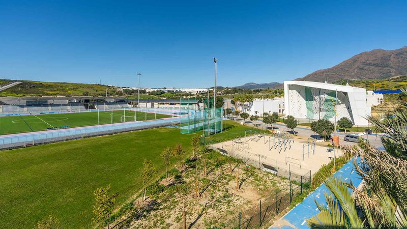 Foto 4cd301d2-c8a8-4ab7-a4e5-5237efc2ea1f. Àtic amb aparcament piscina a Centro Estepona