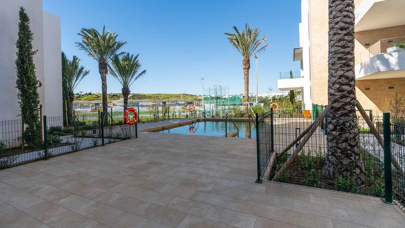 Foto 5d6db4c2-fa99-4101-946d-42ad280b3d84. Àtic amb aparcament piscina a Centro Estepona