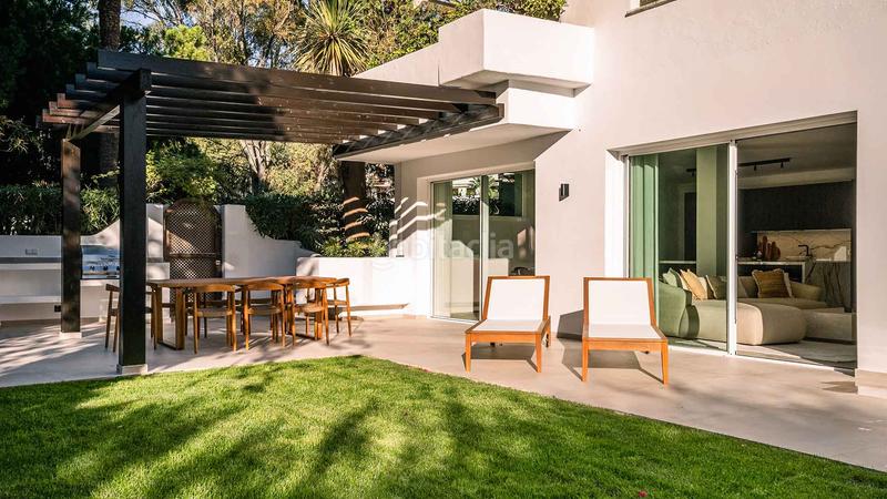 Foto 14f8bf94-d24a-495d-b2f0-2d780ccc1a05. Piano terra con parcheggio piscina in lomas de Marbella club Marbella