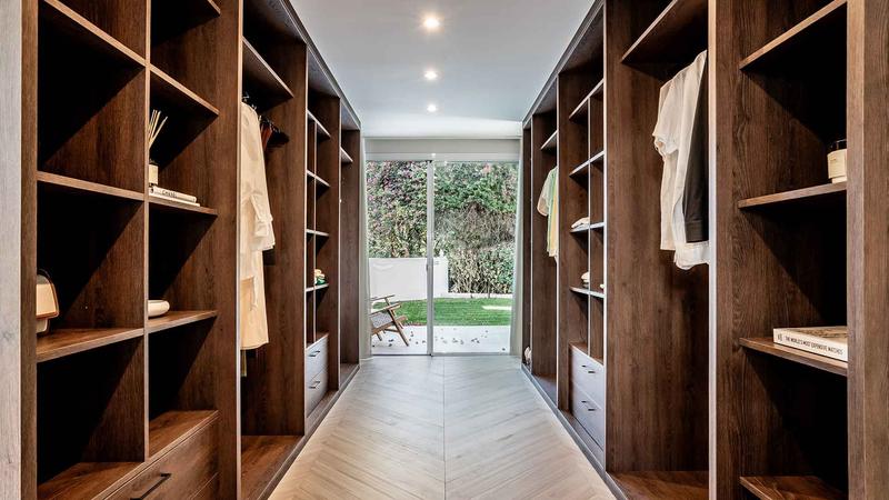 Foto 890c543c-8448-4cc3-a651-d8a4cff77d83. Piano terra con parcheggio piscina in lomas de Marbella club Marbella