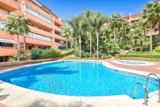 Penthouse in La Carolina - Guadalpín. Ático en urbanización costa nageles iii muy cerca de la playa en