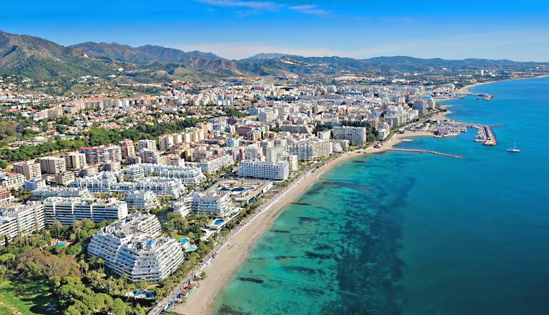 Foto b829c3fd-895d-45c4-9050-b07e3eff21e9. Casa a schiera con piscina in Sierra Blanca Marbella