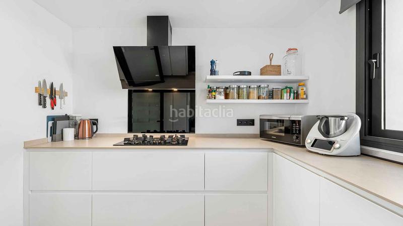 Foto 27f87d72-3a36-4214-a93f-b98eff1db185. House with parking pool in Los Naranjos Marbella