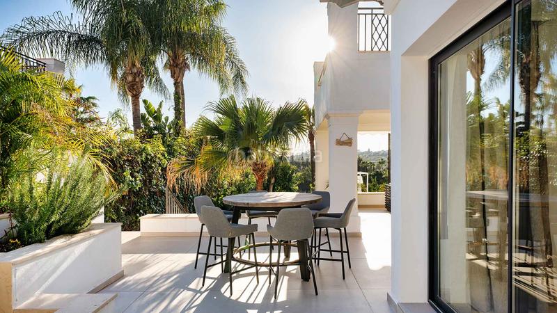 Foto 45ef1e0c-6e69-4510-b0c7-085eaee8b978. House with parking pool in Los Naranjos Marbella