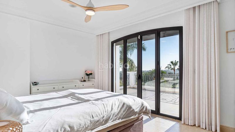 Foto c3adfd56-2e06-4e41-ae54-1fe83fcba09a. House with parking pool in Los Naranjos Marbella