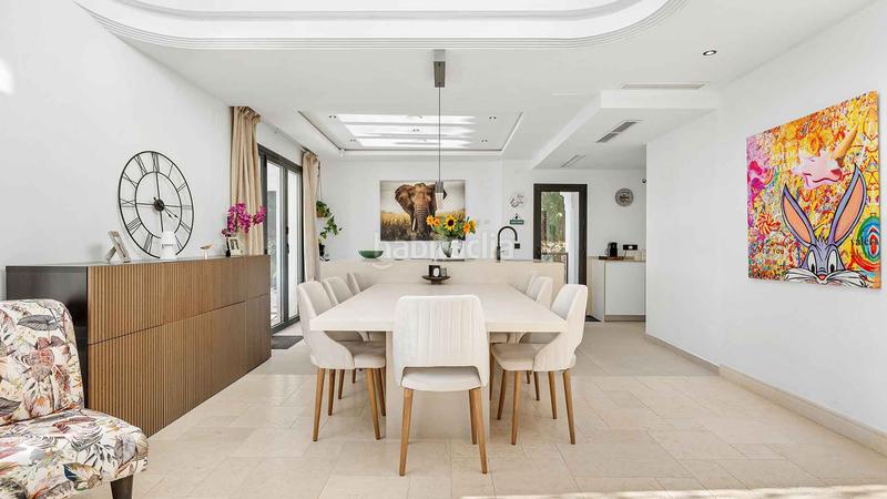 Foto d43b7745-1cbf-4329-8de0-af3593609e7c. House with parking pool in Los Naranjos Marbella