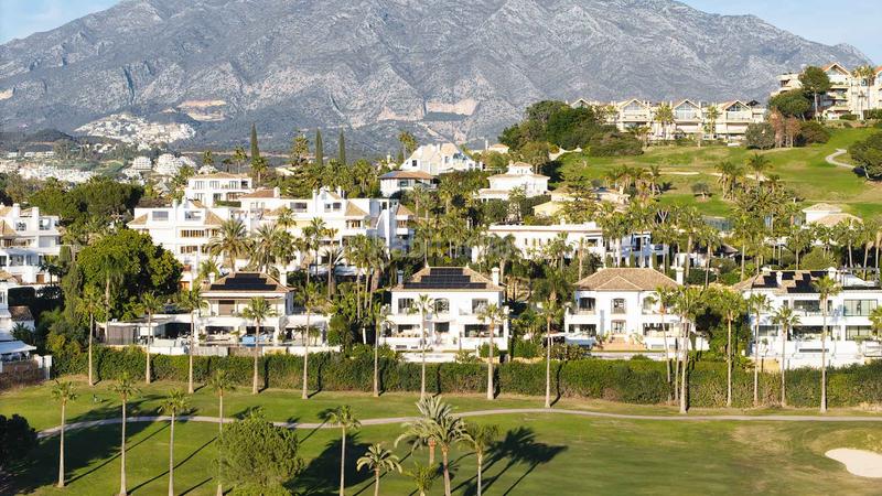 Foto f55aa0c7-658b-4a67-b6ee-4219e30b038d. House with parking pool in Los Naranjos Marbella