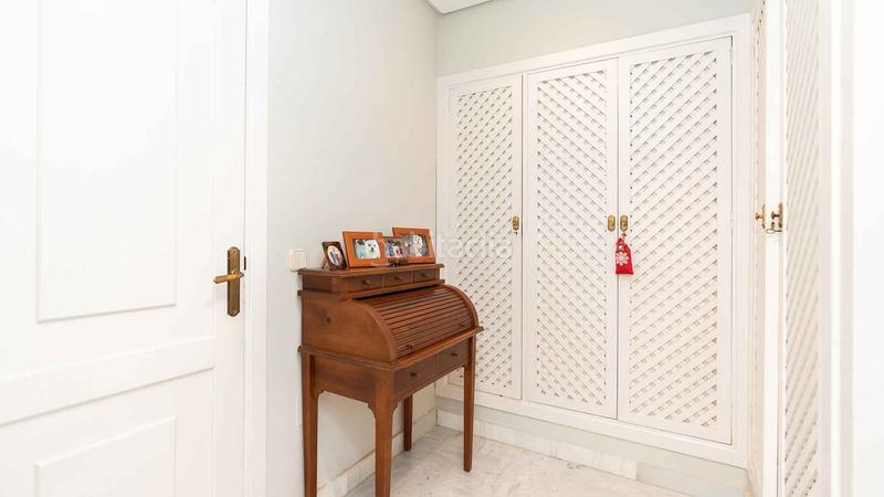 Foto 071bed47-cf1b-435b-b097-a3bb207ab510. Casa a schiera con parcheggio piscina in Puente Romano Marbella