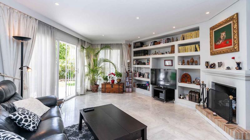 Foto a25fc7a4-5e1b-418f-87c4-515ea33b071f. Casa a schiera con parcheggio piscina in Puente Romano Marbella