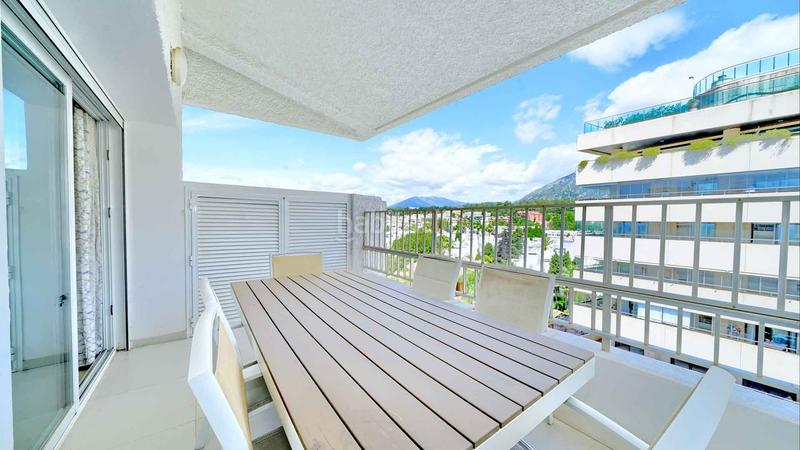 Foto 478e7ef1-2eaa-43c9-9d2a-23f1f24f79f9. Dachwohnung mit parking pool in La Carolina - Guadalpín Marbella