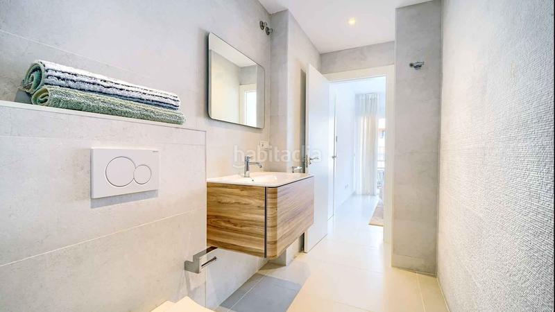 Foto 8a0331e1-515c-4fb6-9fd9-1ae585bd1d62. Dachwohnung mit parking pool in La Carolina - Guadalpín Marbella