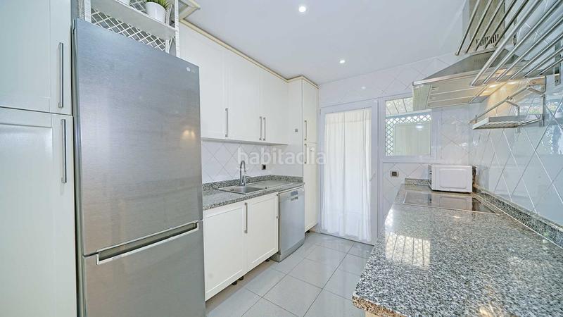Foto 22337294-f3ee-45a5-ad03-4d41dceddaf1. Apartamento  en urbanización single homes en la milla de oro en venta en Marbella