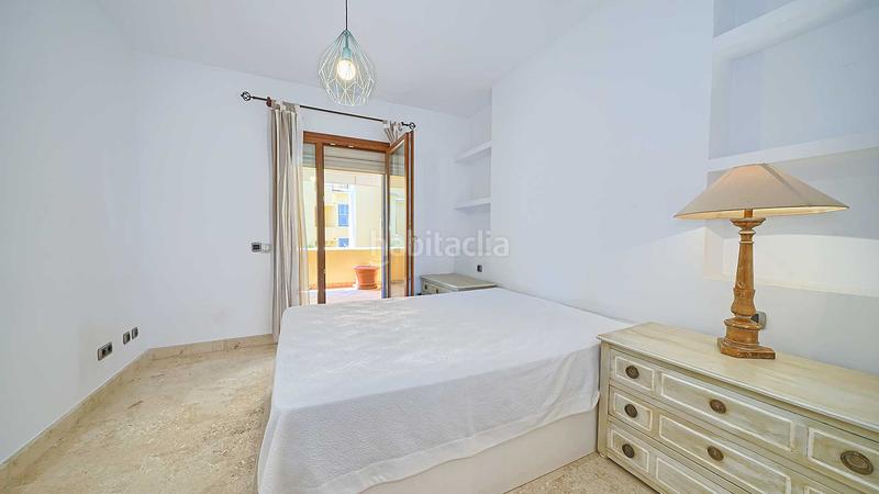 Foto 360721a7-00dc-4d1a-a625-945a8a6802fc. Apartamento  en urbanización single homes en la milla de oro en venta en Marbella