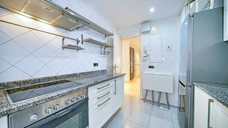 Foto 5ae2d33d-fa4d-4de4-83f3-c84f6081d029. Apartamento  en urbanización single homes en la milla de oro en venta en Marbella