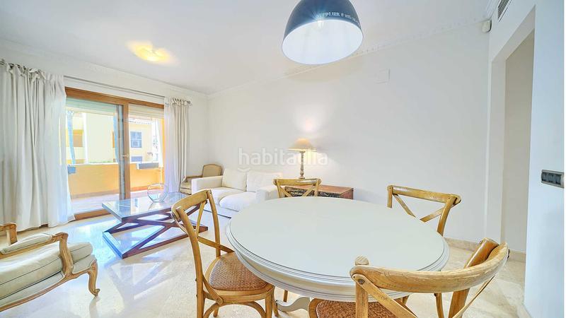 Foto d7aa659f-bbe4-4304-9472-35bc714242e1. Apartamento  en urbanización single homes en la milla de oro en venta en Marbella