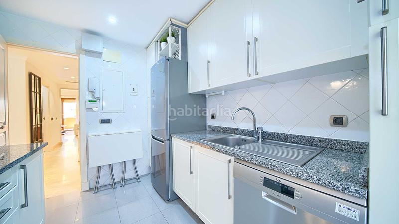 Foto f1c10846-28e0-48cb-93a5-1e6af14a465a. Apartamento  en urbanización single homes en la milla de oro en venta en Marbella