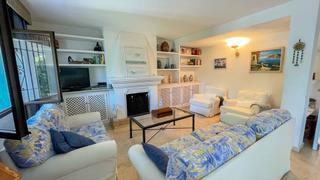 Lloguer Casa adossada a Nueva Alcántara. Adosada en san pedro en alquiler de larga temporada.