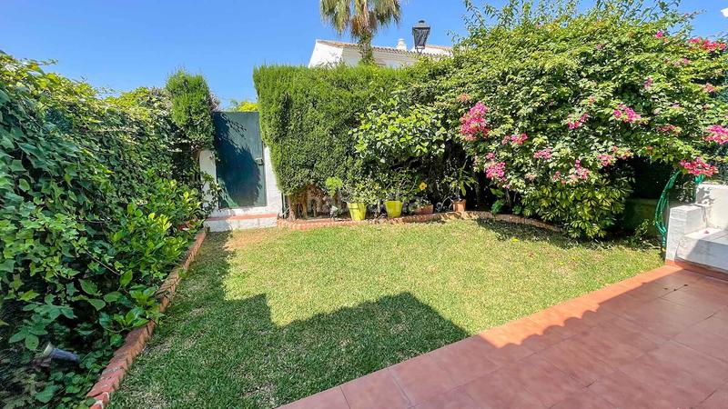 Foto 503b5691-323a-46a6-a9ef-db678e953839. Lloguer casa adossada amb calefacció aparcament piscina a Marbella