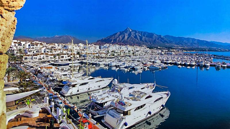 Foto 59d14805-8eef-4326-9563-d806eb14b5ed. Lloguer casa adossada amb calefacció aparcament piscina a Marbella