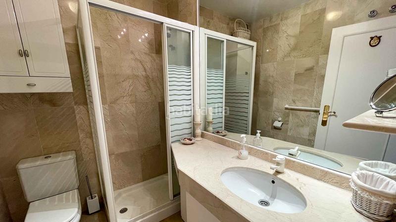 Foto dbc5ca63-1ee0-47f6-8b02-154a76d0d8e8. Lloguer casa adossada amb calefacció aparcament piscina a Marbella