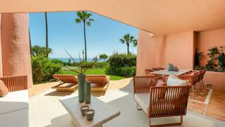 Appartement à Guadalmansa. Apartamento en urbanización menara beach en primera línea de pla