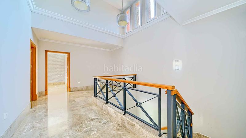 Foto cd593dd3-f6d0-4757-a9c3-47dbfa3c1ac4. Casa villa independiente en urbanización Santa Clara en primera linea de golf en venta. en Marbella