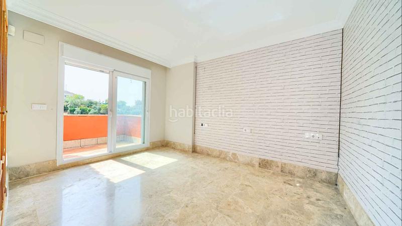 Foto dc651c48-37bb-452e-9b5b-ee9b09d2b757. Casa villa independiente en urbanización Santa Clara en primera linea de golf en venta. en Marbella