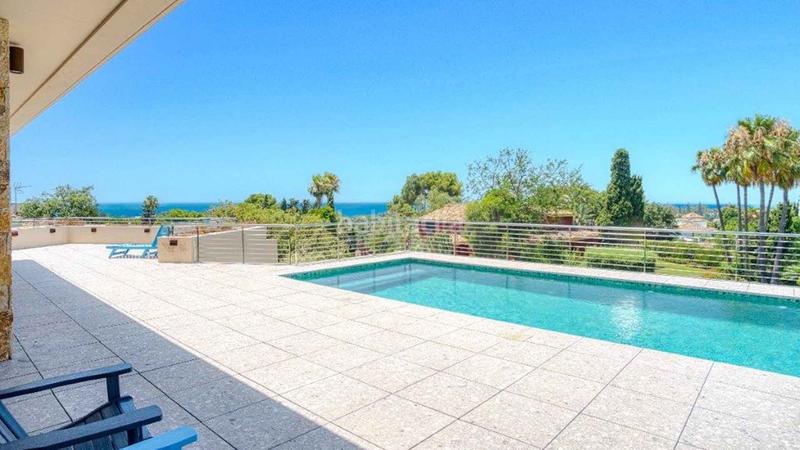 Foto 1c324d6f-0267-4b56-800c-2718682775b6. Casa villa en Elviria con vistas panorámicas al mar en venta en Marbella