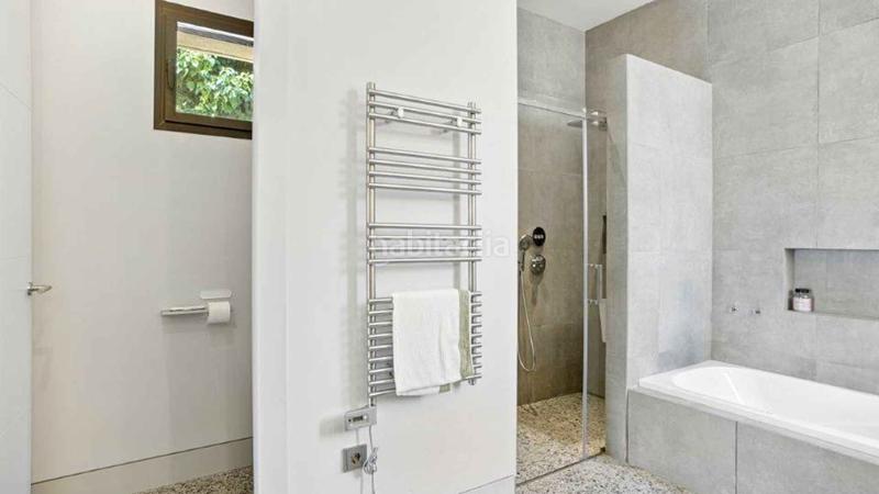 Foto 28722749-0323-41a1-9364-a7f2e92219b8. Casa villa en Elviria con vistas panorámicas al mar en venta en Marbella