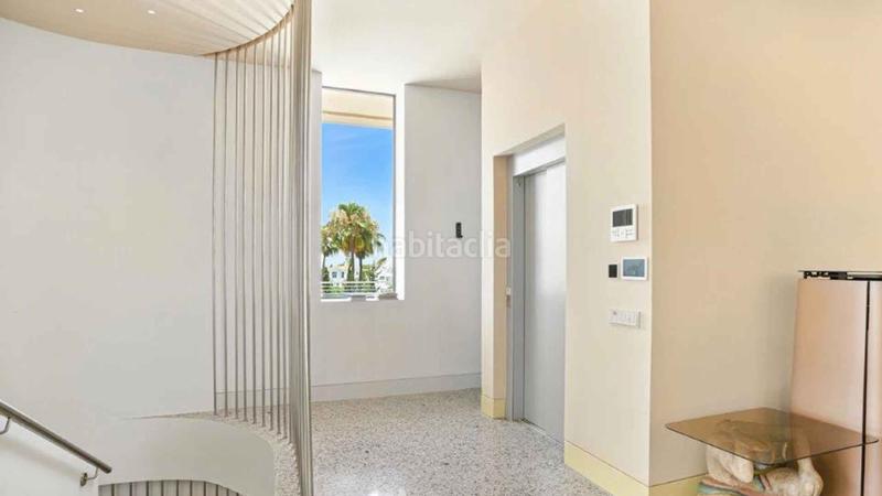 Foto 48098c09-55d3-46f4-8283-d4095bd5c874. Casa villa en Elviria con vistas panorámicas al mar en venta en Marbella