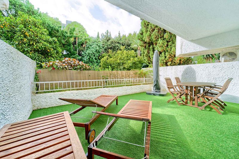 Foto d2b175a4-117d-461b-a48a-8d2fc26d66d8. Apartament amb piscina a La Carolina - Guadalpín Marbella