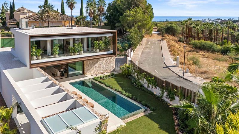 Foto 2365fefd-2523-4e93-b7b8-8f28f99dcfe1. Casa amb aparcament piscina a lomas de Marbella club Marbella