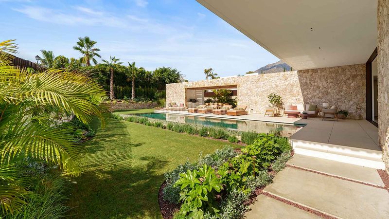 Foto a29ffa56-25d8-407a-8d40-9746bb5e82da. Casa amb aparcament piscina a lomas de Marbella club Marbella
