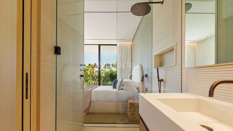 Foto cb18dfc9-f280-4c63-a51e-e308e976d813. Casa amb aparcament piscina a lomas de Marbella club Marbella