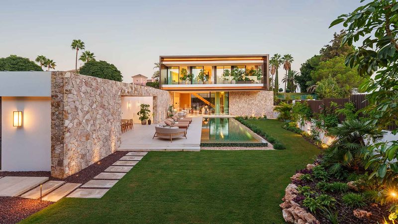 Foto 5caace97-baec-4b89-924b-86934be2d942. Casa amb piscina a lomas de Marbella club Marbella