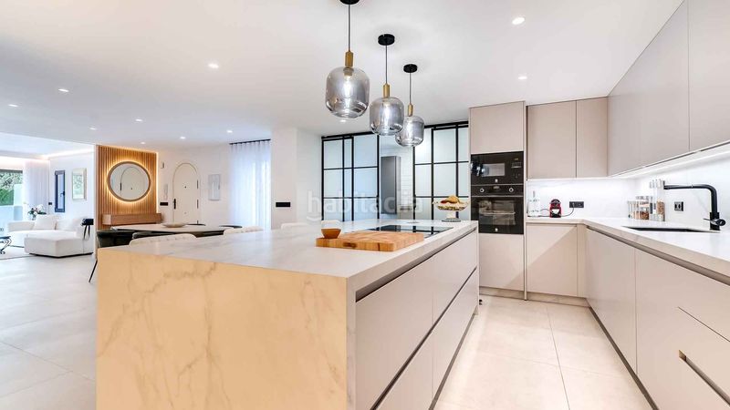 Foto 33adf65d-4349-4107-87c9-9f7fb0e53980. Apartament amb aparcament piscina a lomas de Marbella club Marbella