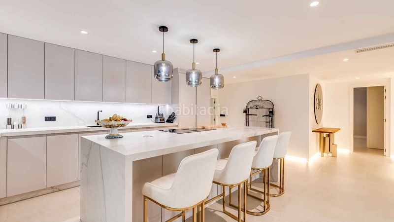 Foto 3f2615d7-5bbd-4405-b5fa-345478bf2bcf. Apartament amb aparcament piscina a lomas de Marbella club Marbella