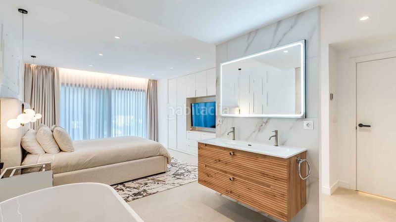 Foto a4ad06dc-a62c-46bd-8e44-5257687f3244. Apartament amb aparcament piscina a lomas de Marbella club Marbella