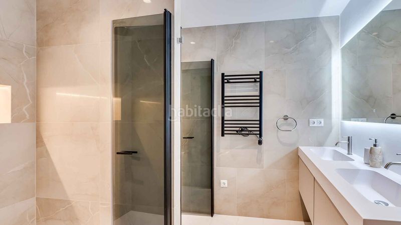 Foto a6572371-aeb3-4702-a63b-7039efef1a40. Apartament amb aparcament piscina a lomas de Marbella club Marbella