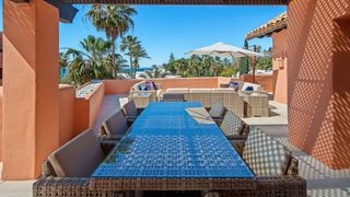 Àtic a Realejo-reserva montero 24. Ático duplex en primera línea de playa en la morera playa, marbe