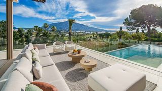 Haus  Alcala-nva andalucia d 70. Villa con vistas panorámicas en nueva andalucía en venta