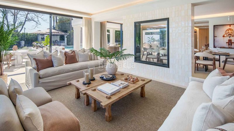Foto 6fad870a-47b5-4cf0-be86-ec4a9100d620. Casa amb aparcament piscina a Los Naranjos Marbella