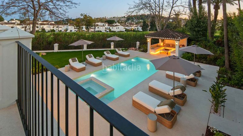 Foto 8d00d6df-1dbd-4c9b-a8ea-7e19a7287f14. Casa amb aparcament piscina a Los Naranjos Marbella